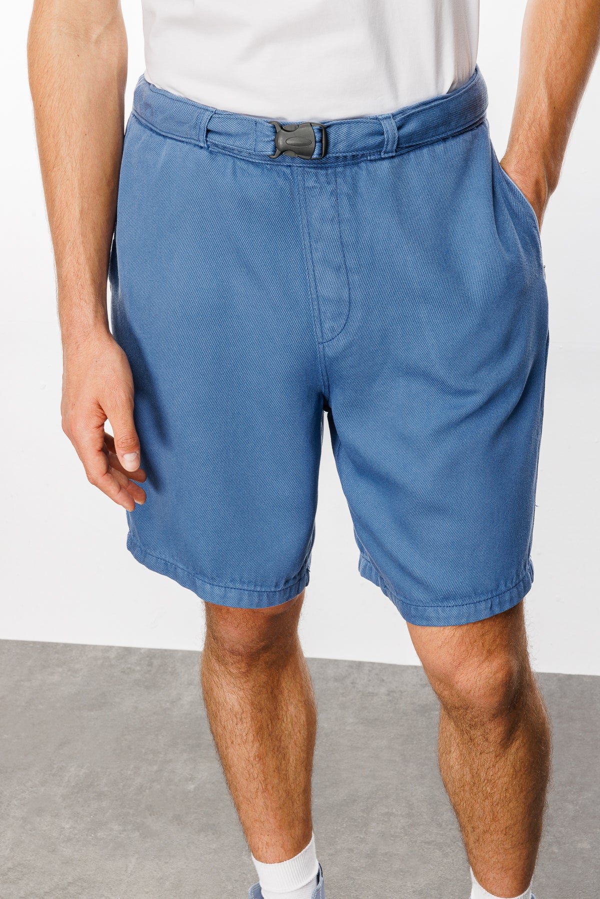 Yakınlaş